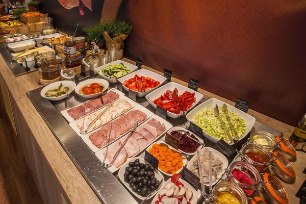 Daily buffet breakfast for a fee