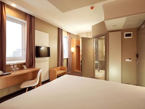 Habitació doble prèmium, 1 llit doble | Minibar, caixa forta a l'habitació i escriptori
