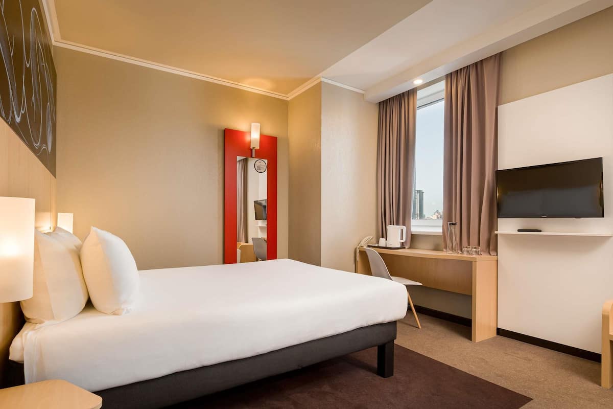 Habitació doble prèmium, 1 llit doble | Minibar, caixa forta a l'habitació i escriptori