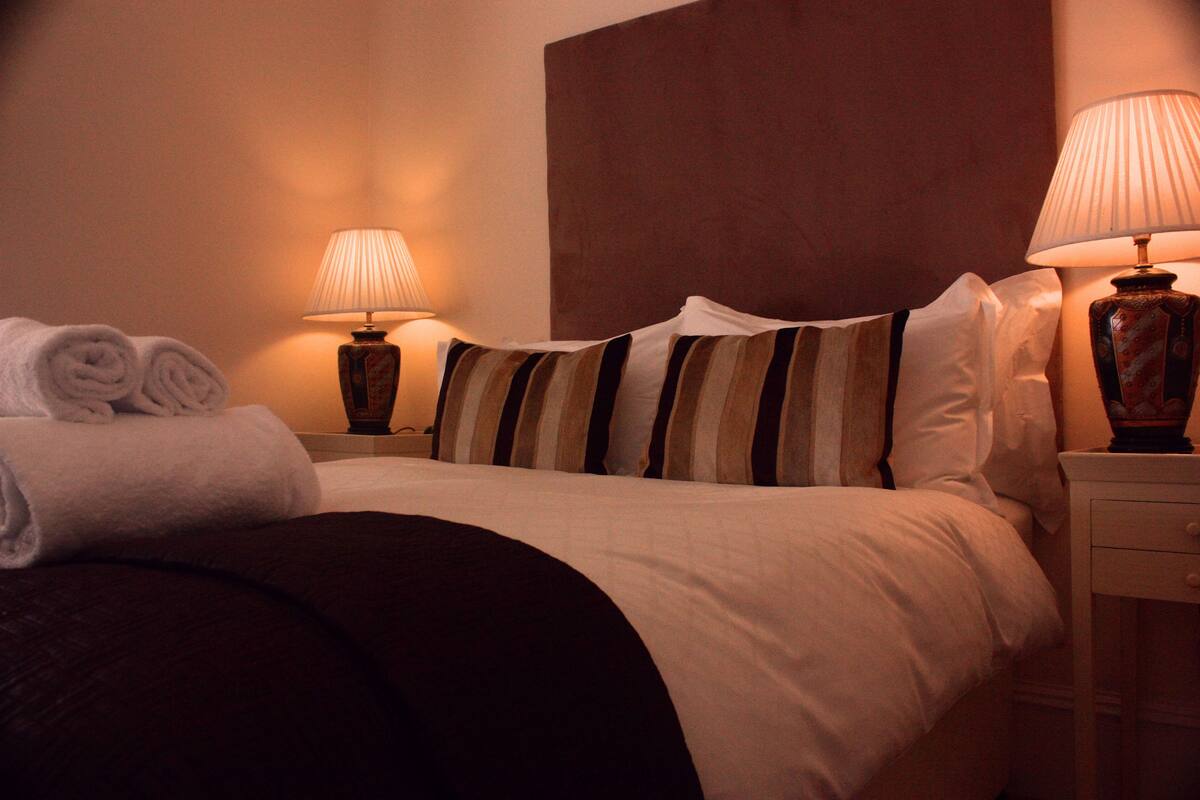 1 bedroom, premium bedding, desk, iron/ironing board