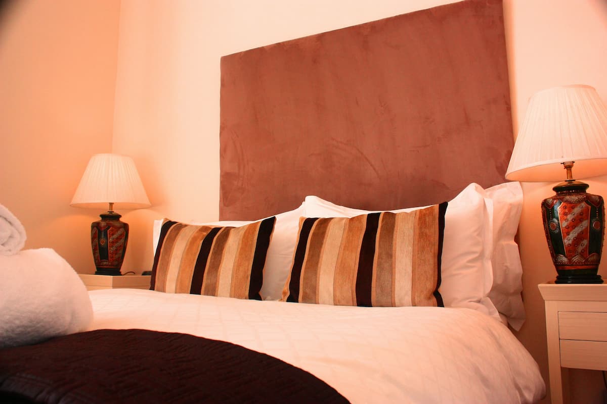 1 bedroom, premium bedding, desk, iron/ironing board