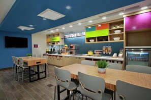 Free daily buffet breakfast - Home2 Suites by Hilton Mobile International Airport (Mobile)