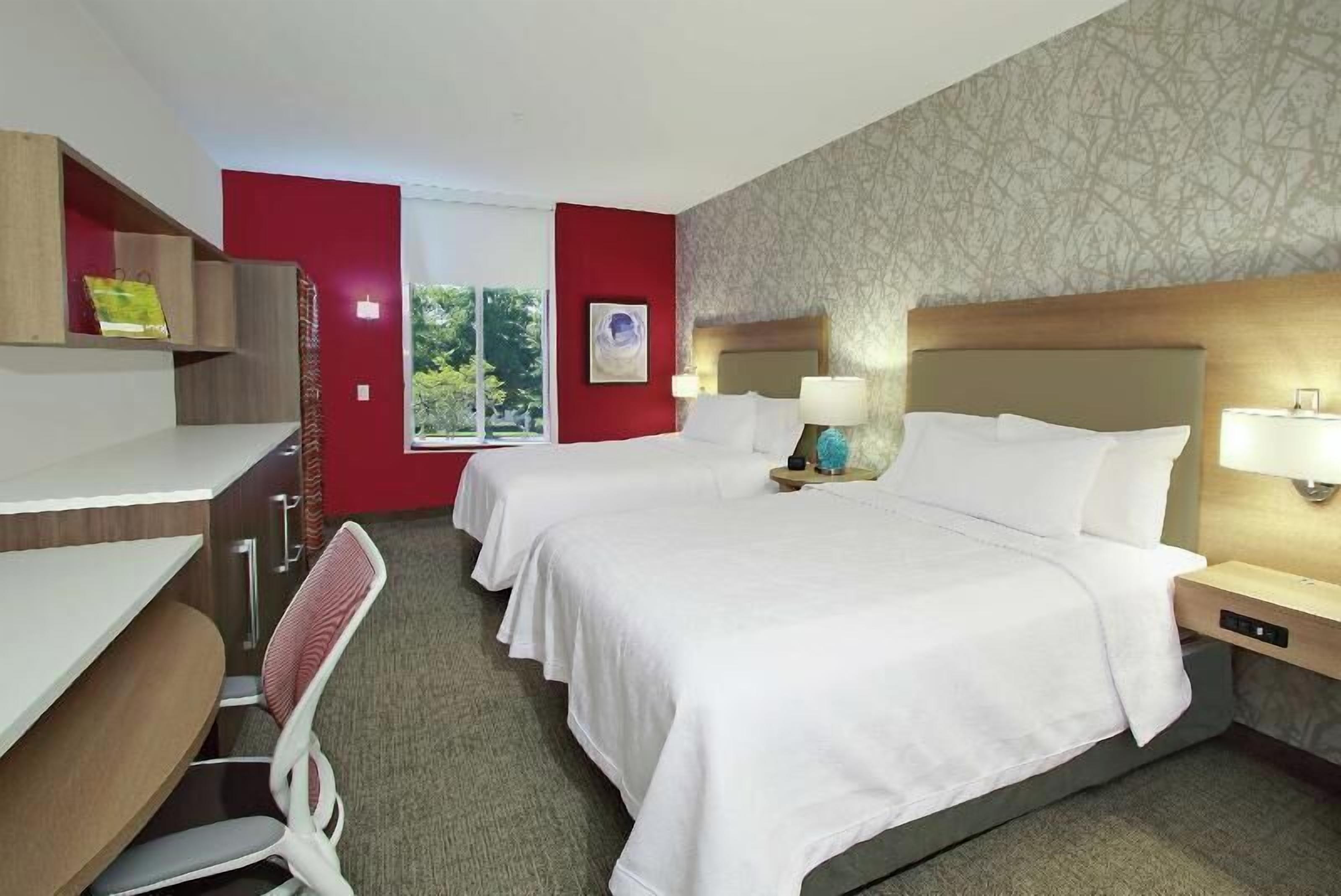 In-room safe, individually decorated, individually furnished, desk