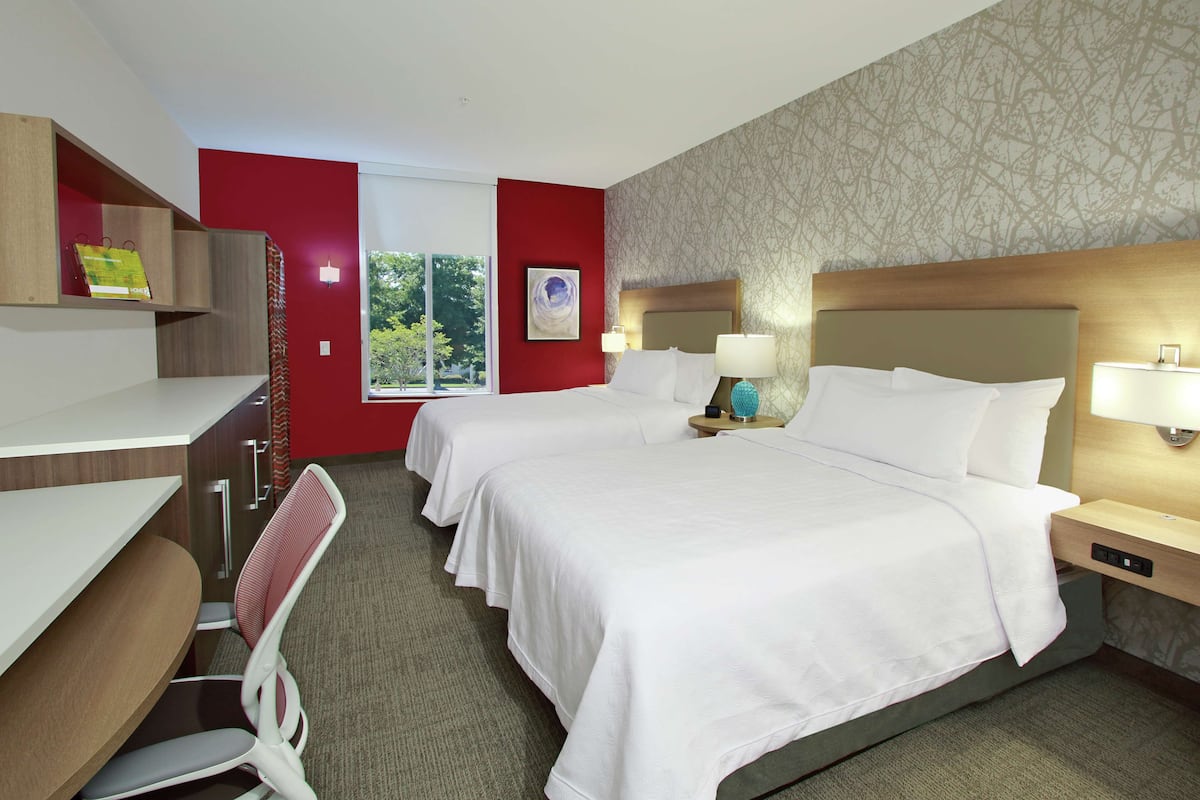 In-room safe, individually decorated, individually furnished, desk