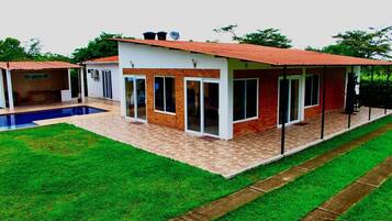 Bagian depan properti