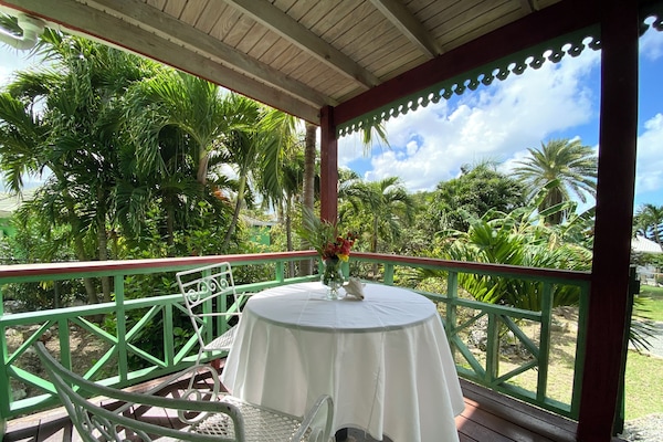 Studio, pemandangan kebun | Teras/patio