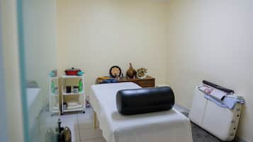 Warmsteinmassagen, Tiefengewebe-Massagen, Massageanwendungen