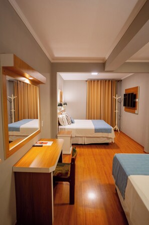 QUADRUPLO 4 CAMAS DE SOLTEIRO