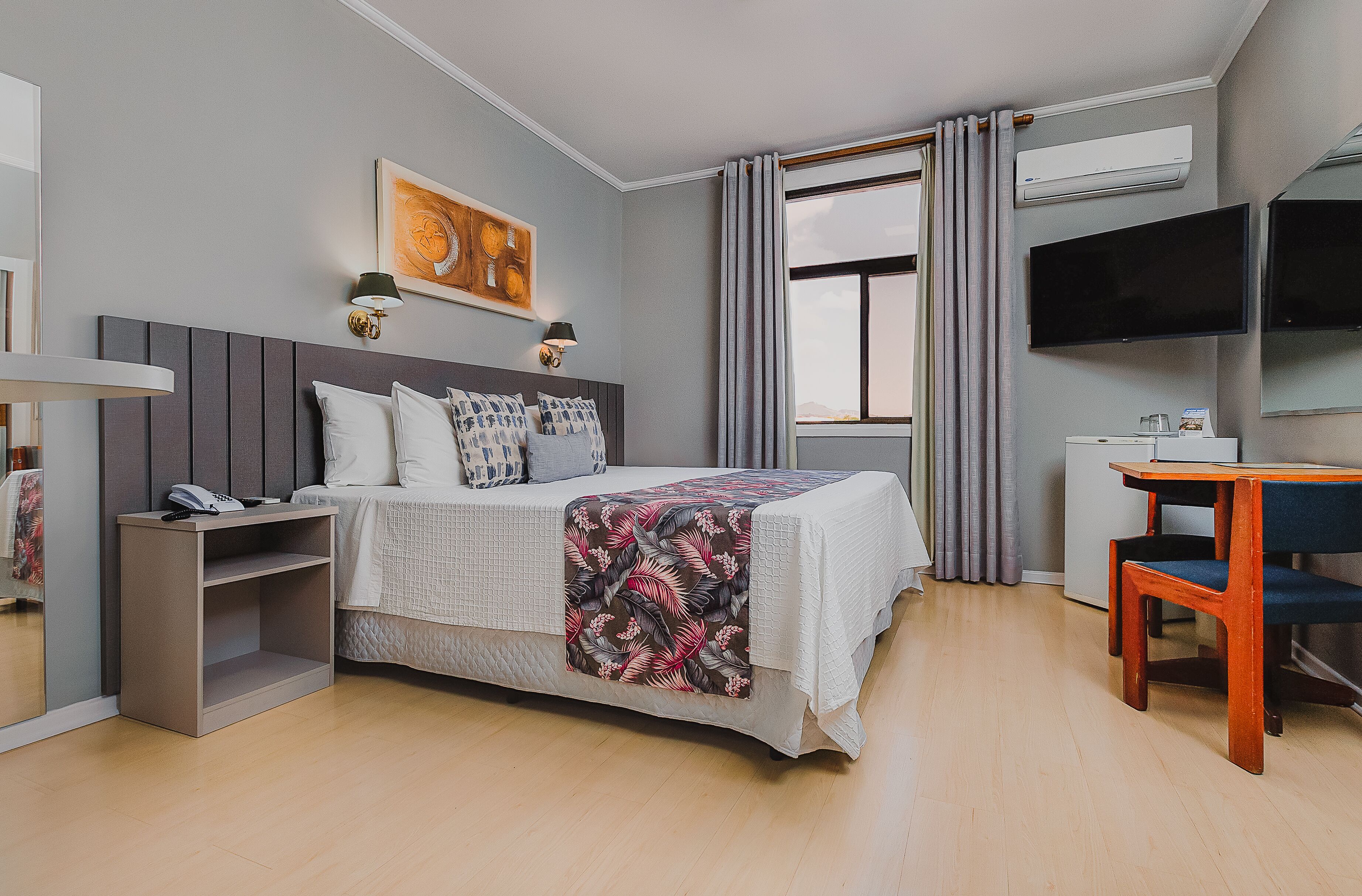 SUPERIOR CASAL KING | Minibar, Zimmersafe, Schreibtisch, laptopgeeigneter Arbeitsplatz