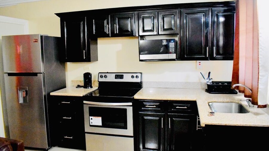 Kingston Guest Apartment at El Gabriel