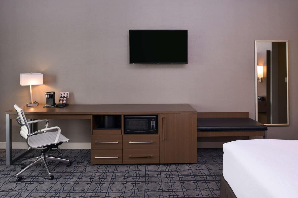 Pillowtop beds, desk, blackout drapes, soundproofing