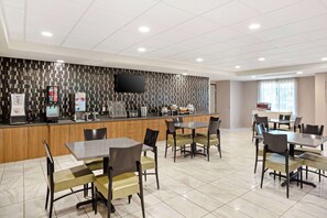 Free daily buffet breakfast