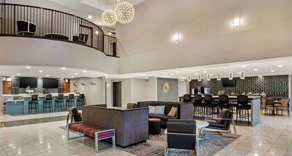 Best Western Plus Coalinga Inn
