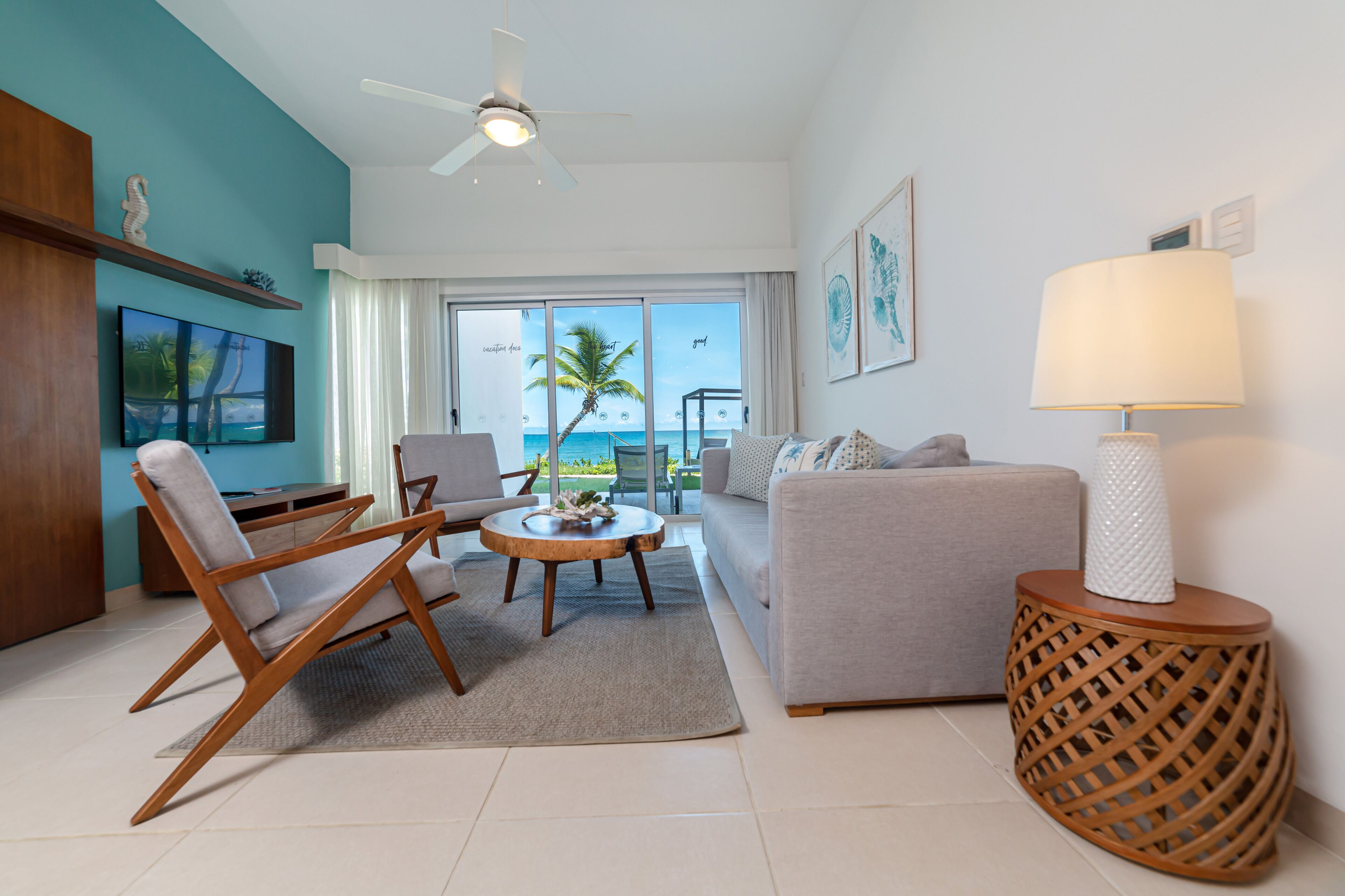 Apartment, 2 Bedrooms, Ocean View | Living area | Plasma TV