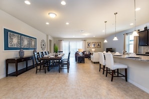 Apartment, Multiple Bedrooms | Living area