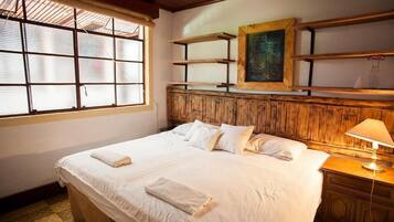 Free WiFi, bed sheets, wheelchair access