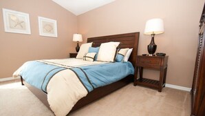 Room - HighGate Park at Legacy Park (Davenport)