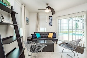 Apartment, Multiple Bedrooms | Living room
