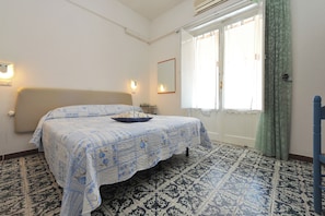 Down duvets, free WiFi, bed sheets - Hotel Europa (Minori)