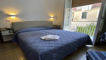 Cubrecamas, wifi gratis y ropa de cama 