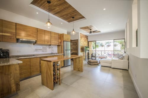 Appartement Deluxe, 2 chambres, cuisine, vue sur la montagne | Cuisine privée | Réfrigérateur, cafétière à espresso