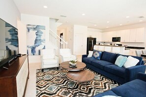 Apartment, Multiple Bedrooms | Living room