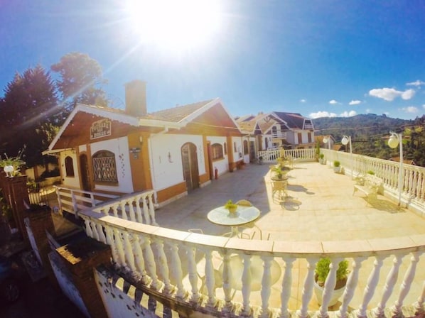 Terrace/patio - Pousada das Rosas (Campos do Jordão)