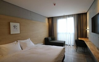 Standard-herbergi með tvíbreiðu rúmi | Ókeypis þráðlaus nettenging