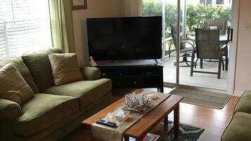 TV connectée, livres, chaßne hi-fi