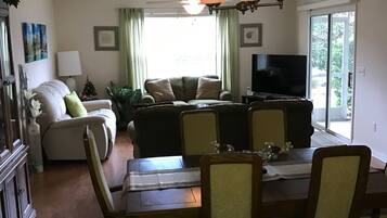 TV connectée, livres, chaßne hi-fi