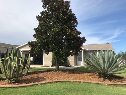 Beautiful 2 BR wGas Golf Cart in Duval. All 10 star reviews!