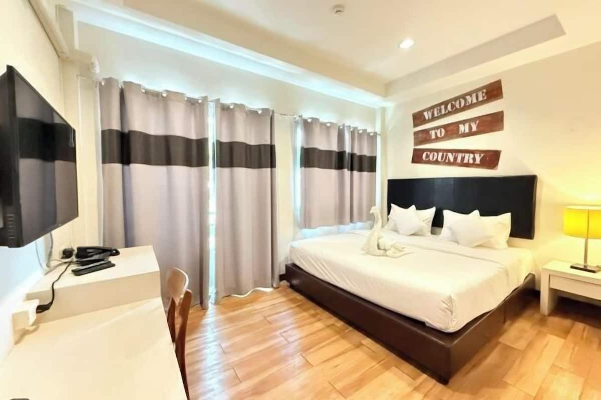 Frigobar, cofres nos quartos, Wi-Fi de cortesia, roupa de cama