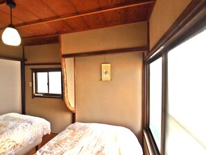 2 bedrooms, desk, free WiFi, bed sheets - Shounsai (Kyoto)
