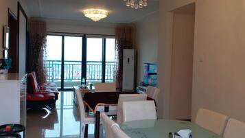 디럭스 아파트 | 거실 | TV