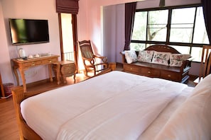 Desk, blackout curtains, rollaway beds, free WiFi