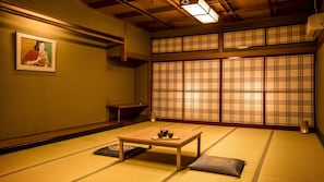 In-room safe, free WiFi - Ooedo Onsen Monogatari Unazuki Grand Hotel (Kurobe)