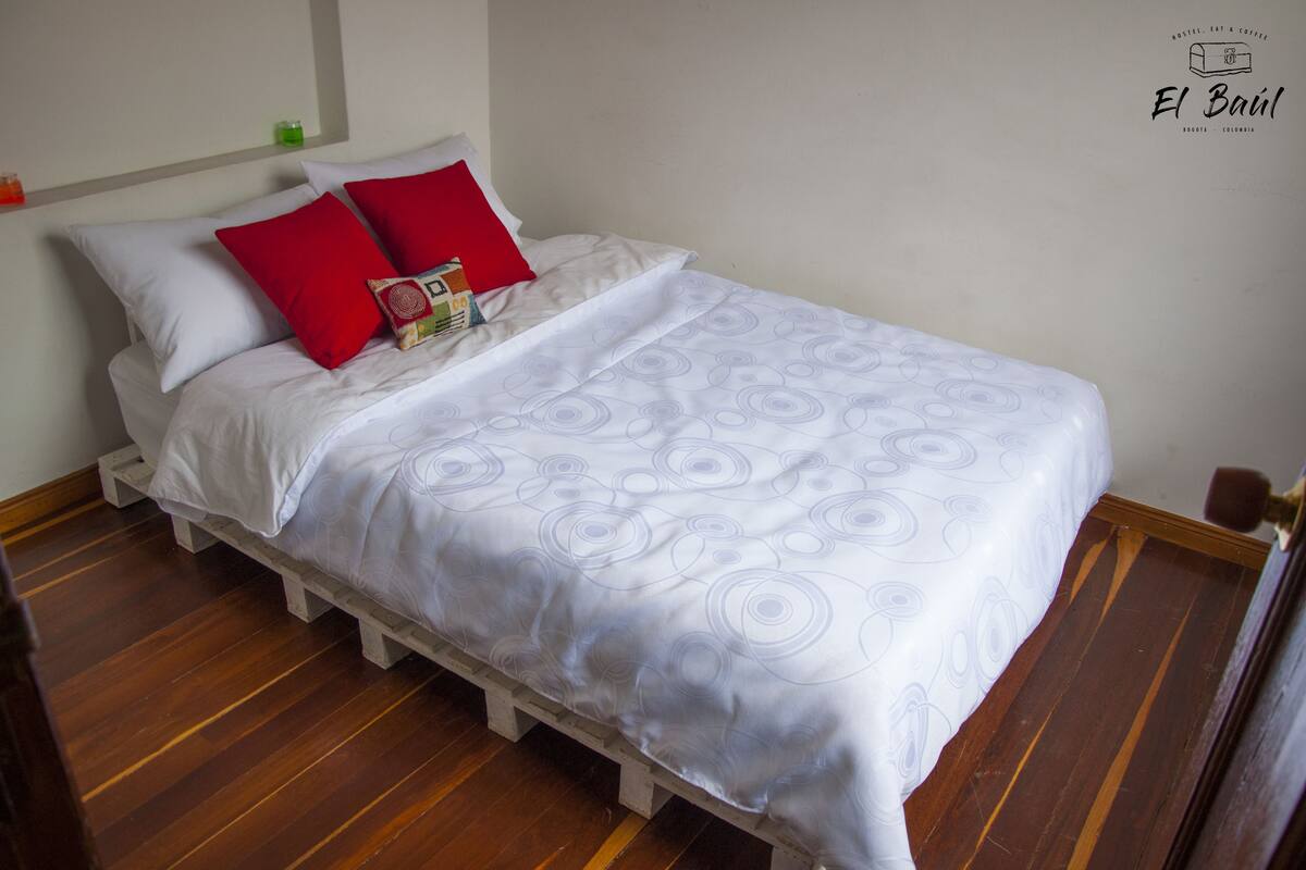 Premium bedding, down duvets, Select Comfort beds, blackout curtains