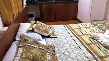 Kamar Double Standar, 1 kamar tidur, dapur kecil, menara | Wi-Fi gratis dan seprai linen