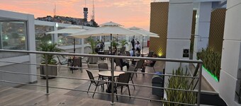 River View suites Puerto Santa Ana gye