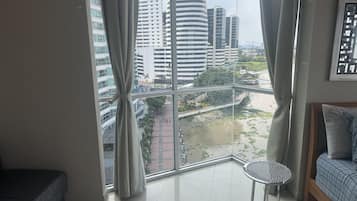 Suite superior, 1 habitación | Minibar, decoración personalizada, muebles diferentes y cunas