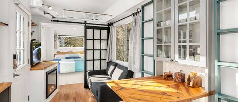 1 chambre, fer et planche à repasser, lit parapluie, Wi-Fi gratuit