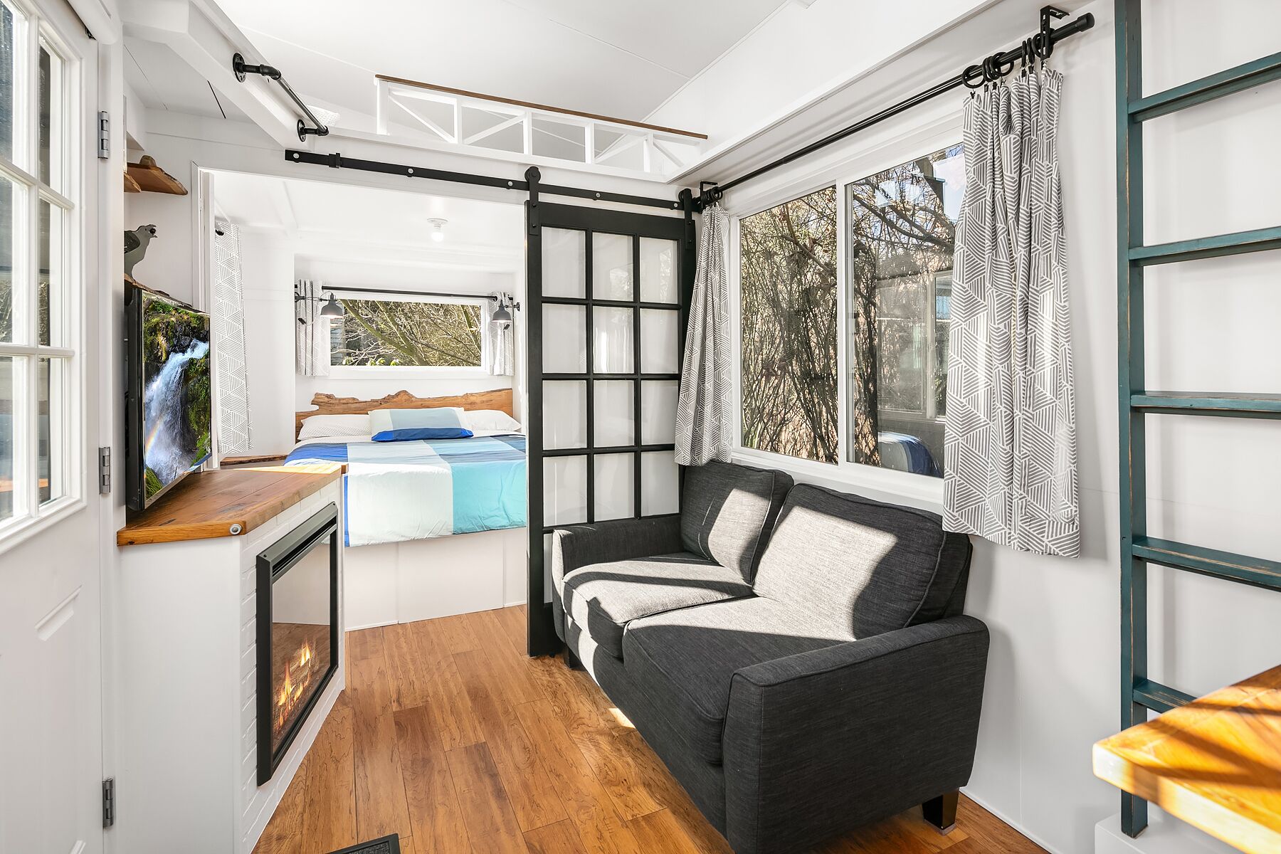1 chambre, fer et planche à repasser, lit parapluie, Wi-Fi gratuit