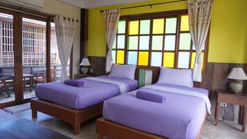 Blackout curtains, free WiFi
