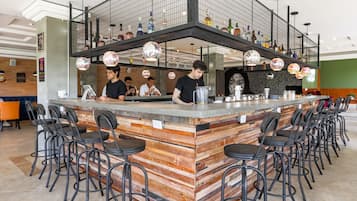 Bar (en la propiedad)