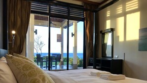 Vila, 2 kamar tidur, kolam renang pribadi, pemandangan samudra | 2 kamar tidur, meja kerja, tirai kedap cahaya, dan kedap suara