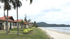 Di pantai