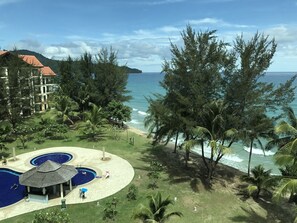 View from property - Sunset Seaview Beach Villas & Spa Suites at Nexus Karambunai (Kota Kinabalu)