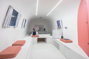 Airstream + Benefits - HOTEL NO (Melbourne)