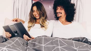 Premium bedding, free minibar, blackout curtains, free WiFi