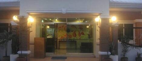 Entrée de l’hébergement